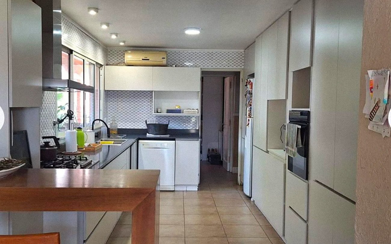 Cocina equipada de la residencia Pewen